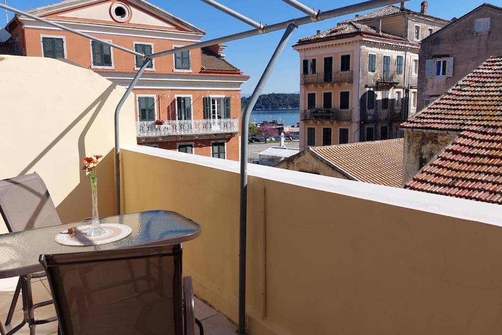 Old Port View Apartment, Διαμέρισμα Στο Κέντρο 2 Υπνοδωματίων Corfu  Екстер'єр фото
