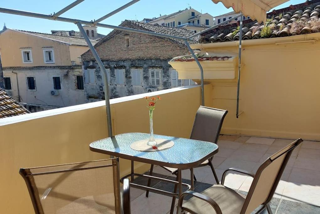 Old Port View Apartment, Διαμέρισμα Στο Κέντρο 2 Υπνοδωματίων Corfu  Екстер'єр фото